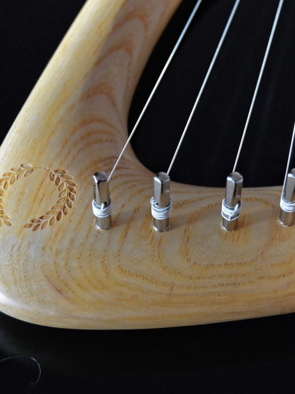 Engraving on a 10 string Pentatonic Lyre, Ash